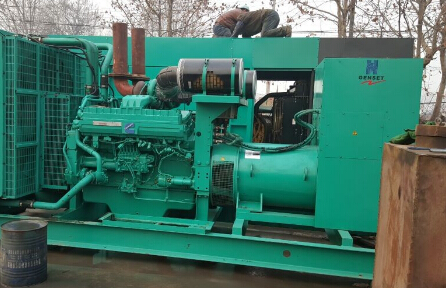 安顺发电机组如何判断水冷式机油散热器内部是否需要清洗？